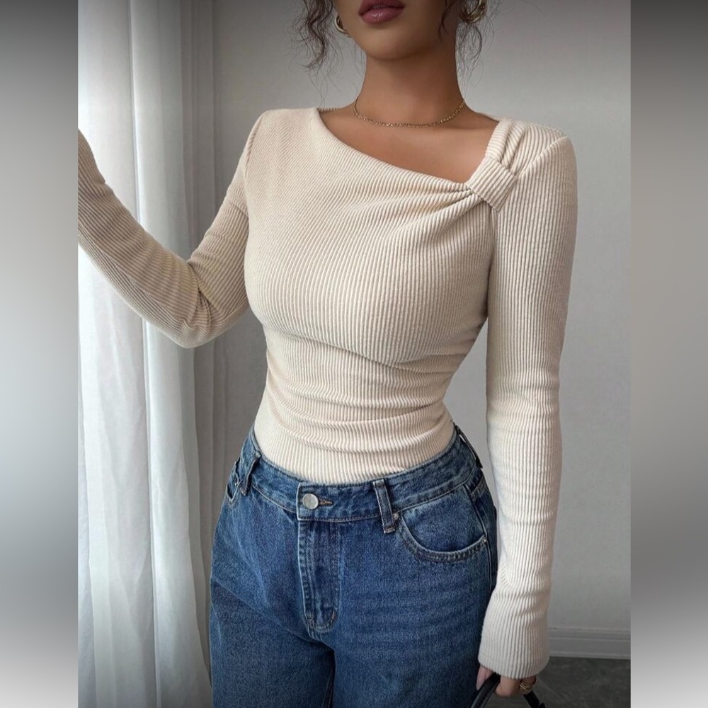 Cream Ribbed Asymmetrical Sweater - Picture 2 of 8